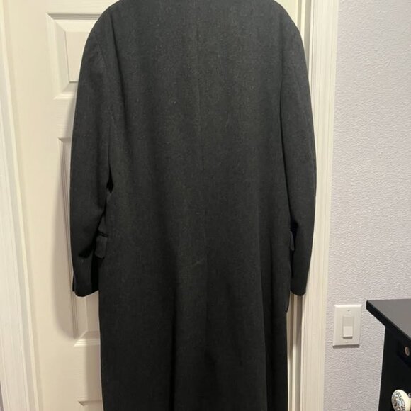 CANALI GRAY COAT, DOUBLE BREASTED, FLAP POCKETS, BACK SLIT--size 42L - Picture 2 of 4